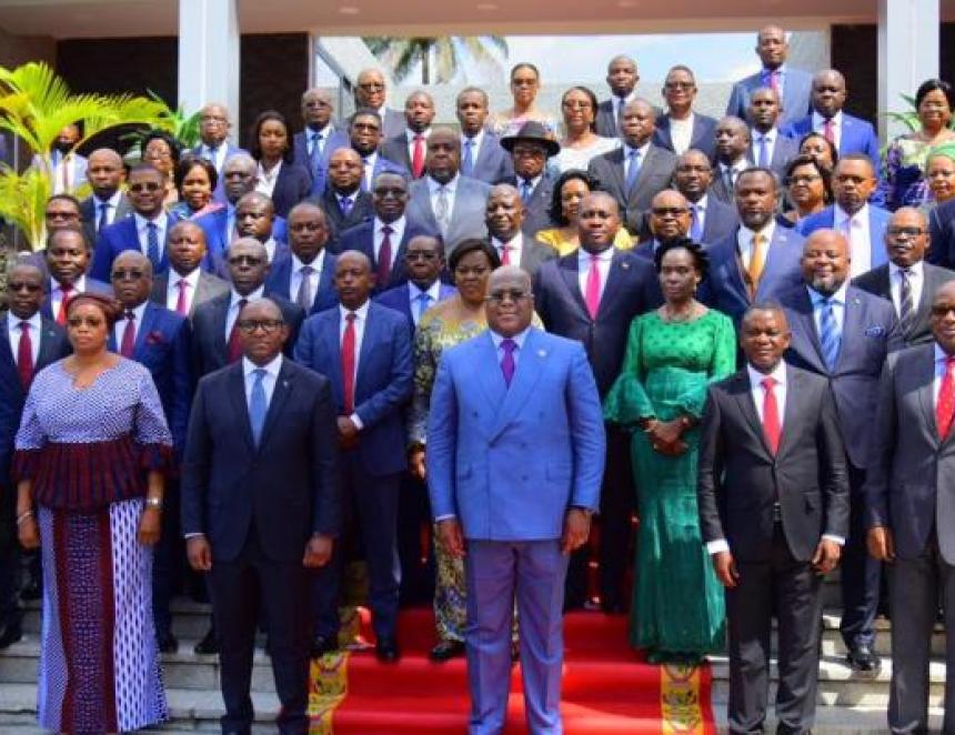 Tshisekedi avec les membres du gouvernement Sama Lukonde/Ph. droits tiers