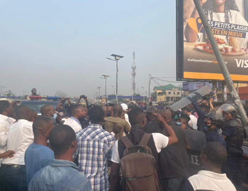 Dispersion de la manifestation de Lamuka par la Police