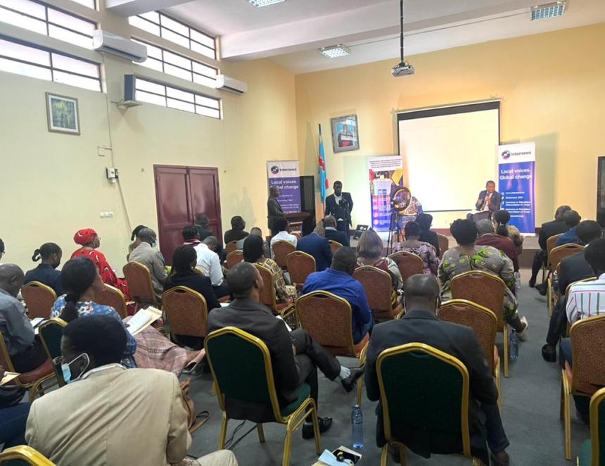 Table ronde organisée par Kinshasa News Lab avec l’appui de Internews et de NDI