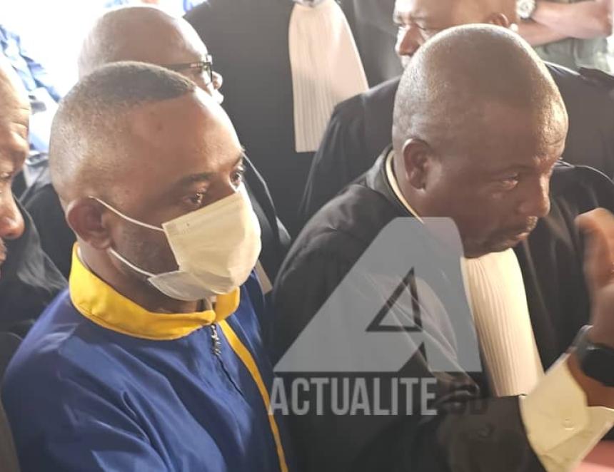 Salomon Kalonda devant la Cour militaire à Ndolo