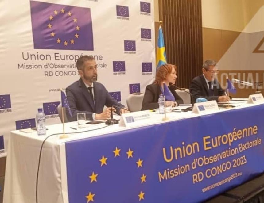Les membres de la MOE UE lors d'une conférence de presse à Kinshasa