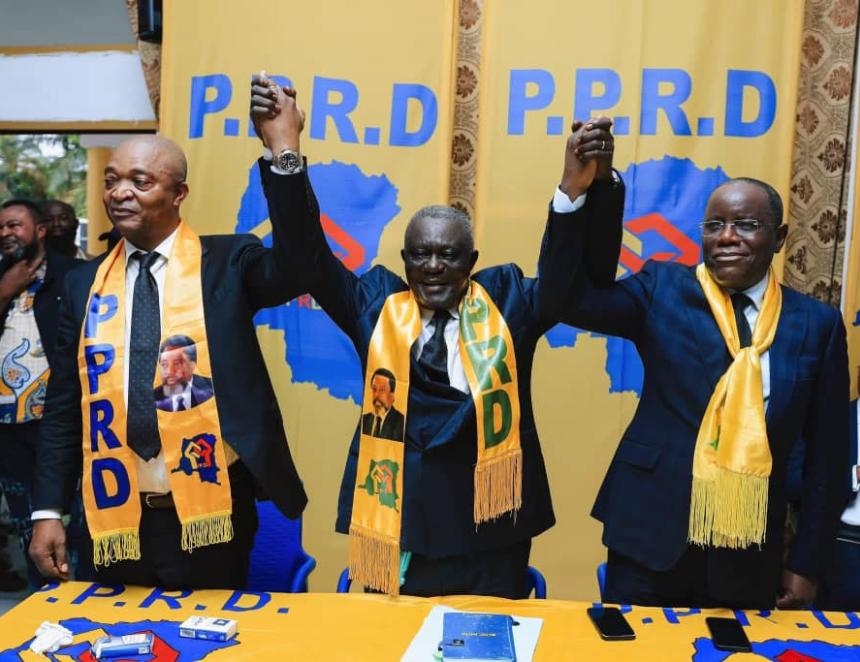 De Gauche à droite: Ramazani Shadary, Tshikez Diemu et Aubin Minaku