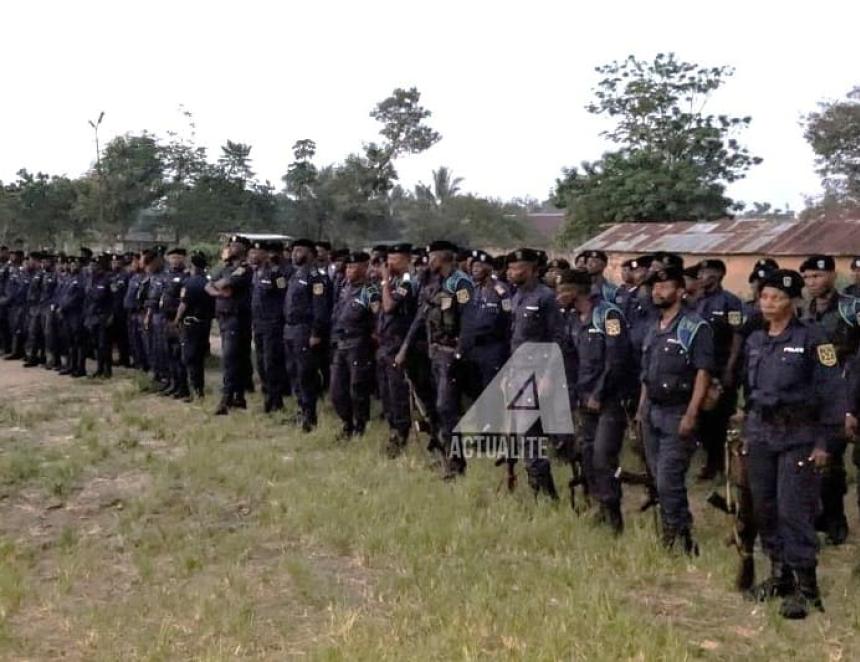 Une parade de la police à Kisangani