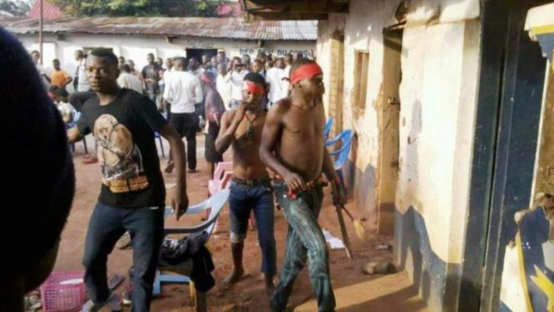 Une poignée de miliciens Kamwina Nsapu se rendent aux autorités Des miliciens Kamwina Nsapu