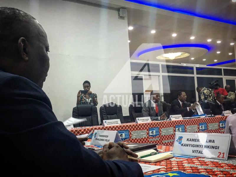 Les candidats Shadary, Kamerhe, et les autres en réunion technique avec la CENI Les candidats Shadary, Kamerhe, et les autres en réunion technique avec la CENI