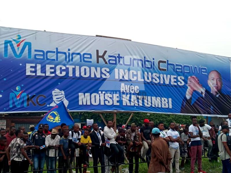 Effigie de Moise Katumbi au meeting de l'opposition le 29 septembre en face du stade des Martyrs à Kinshasa