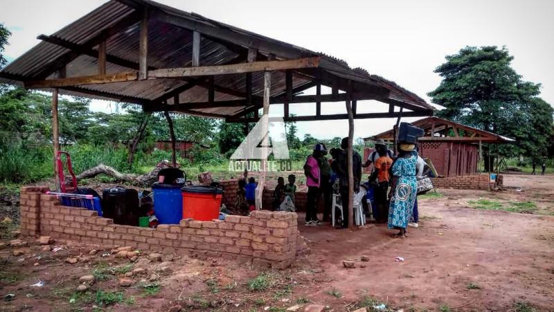Une installation de fortune à Kamako montée par des Congolais refoulés d'Angola Une installation de fortune à Kamako montée par des Congolais refoulés d'Angola