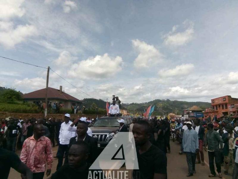 Le cortège de Martin Fayulu lors de son arrivée ce jeudi 6 décembre 2018 à Butembo Le cortège de Martin Fayulu lors de son arrivée ce jeudi 6 décembre 2018 à Butembo