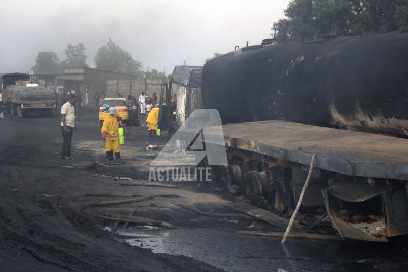 Photo ACTUALITE.CD/Incendie d'un camion-citerne à Mbuba en octobre. Photo ACTUALITE.CD