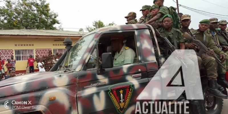 Les militaires déployés lors d'une manifestation de la population à Kindu. Les militaires déployés lors d'une manifestation de la population à Kindu.