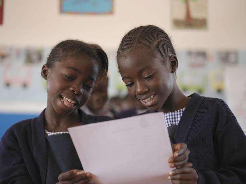 Jeunes filles scolarisées par Malaika Fondation. Jeunes filles scolarisées par Malaika Fondation.