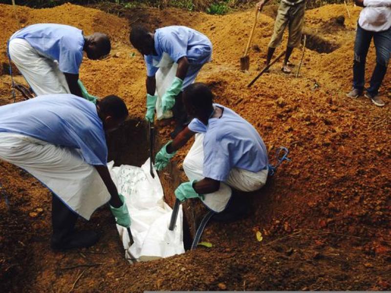 Enterrement d'un malade d'Ebola / DR Enterrement d'un malade d'Ebola / DR