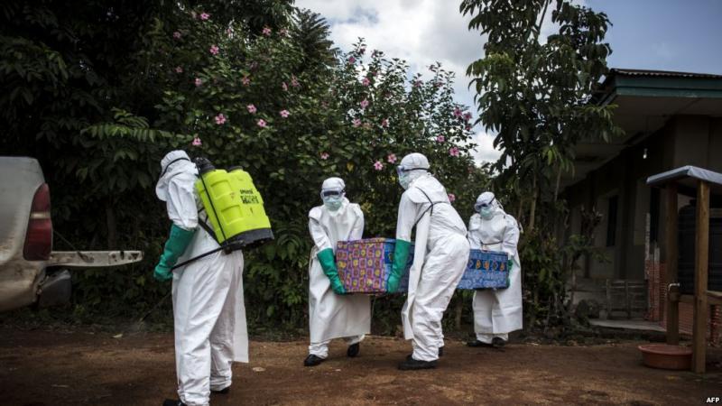 Enterrement d'une victime d'Ebola/Ph droits tiers Enterrement d'une victime d'Ebola/Ph droits tiers