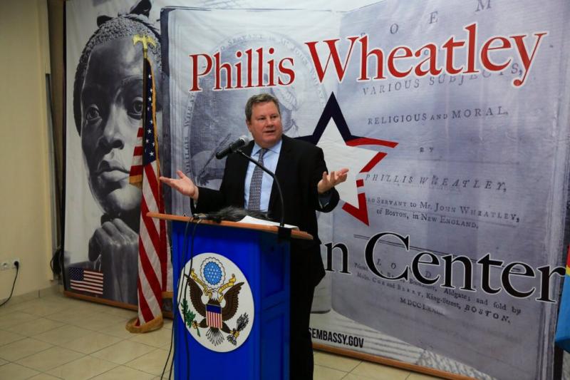L'ambassadeur des états-unis en RDC L'ambassadeur des États-unis en RDC