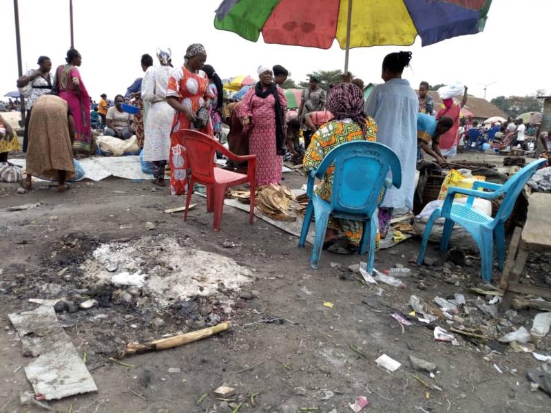Kin-Bopeto : quand les femmes s’en prennent à la gestion des déchets 