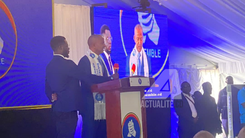 Trois ministres claquent la porte du gouvernement: c’est le choix d’un autre Congo, clame Moise Katumbi Trois ministres claquent la porte du gouvernement: c’est le choix d’un autre Congo, clame Moise Katumbi