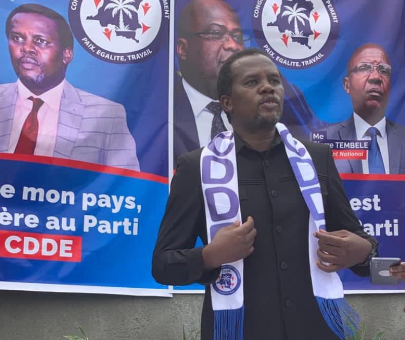 RDC : Kake Bulindi Akilimali quitte l’UNC et adhère au parti politique Congo débout pour le développement “CDDE”