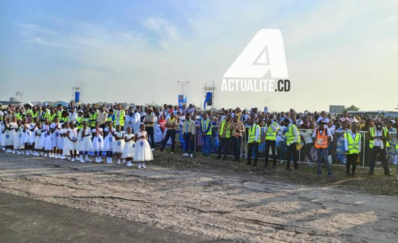 A Kinshasa, le pape attendu par la foule pour une messe géante à N’dolo A Kinshasa, le pape attendu par la foule pour une messe géante à N’dolo