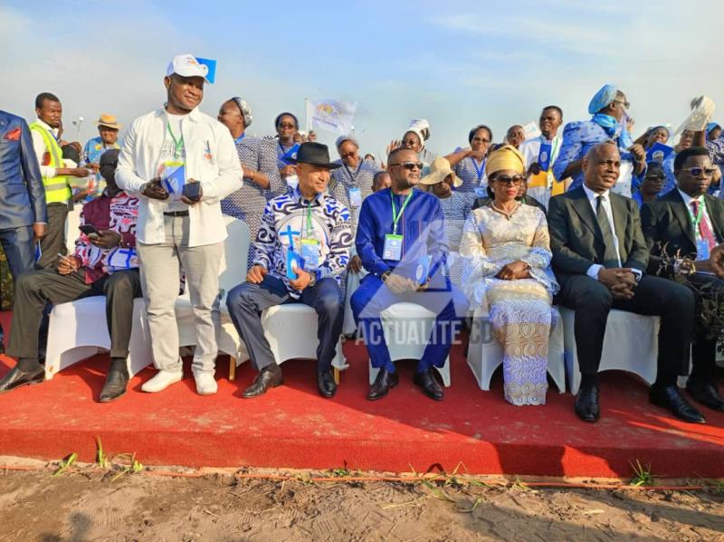 RDC: Moise Katumbi, Martin Fayulu et d’autres personnalités politiques à N’dolo pour la messe du Pape