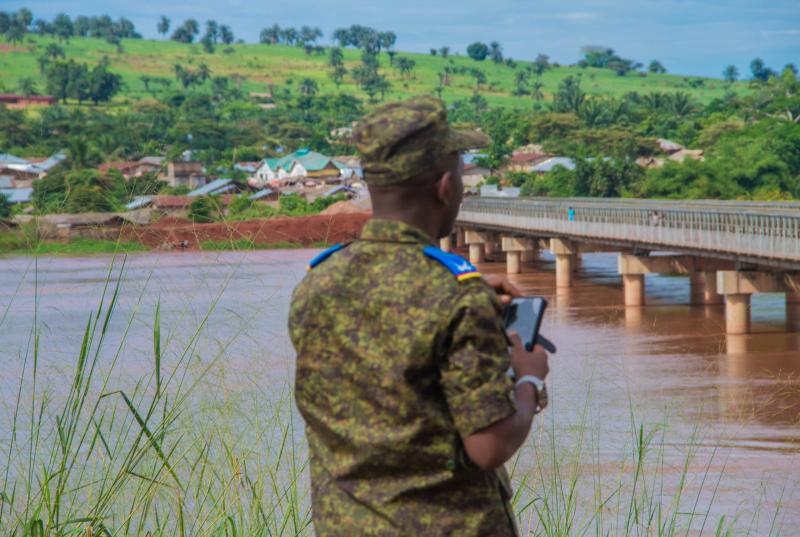 Illustration du pont Loange situé à la frontière entre la province du Kwilu et le Kasaï, à 205 km de Kikwit