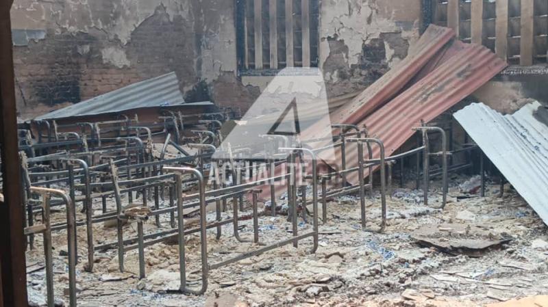 A Kinshasa, un nouvel incendie ravage le Petit collège Saint Pierre (photos)