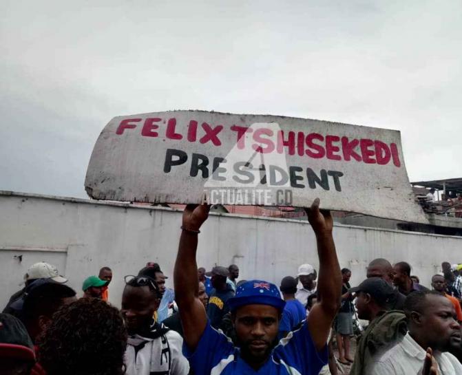 Les militants de l'UDPS au siège du parti à Kinshasa/Ph. Christine Tshibuyi