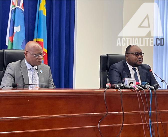 Le ministre de l’Intégration régionale et Francophonie de la RDC, Président en exercice du Conseil des Ministres de la CEEAC, Didier Mazenga et le président de la commission de la CEEAC, l'Angolais Gilberto Da Piedade Verissimo