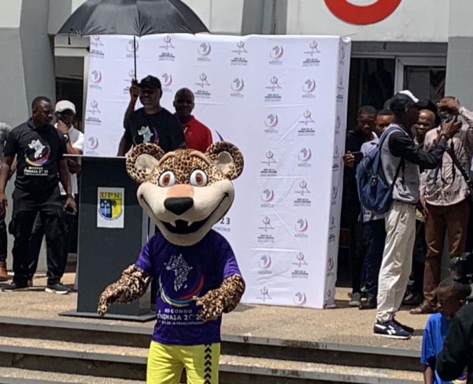 Mascotte "Masano" présentée à l'UPN