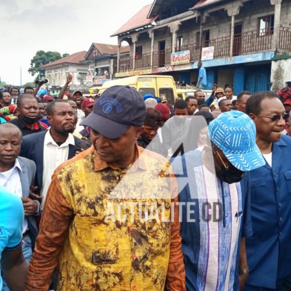 Emmanuel Shadary dans les rues de Kinshasa