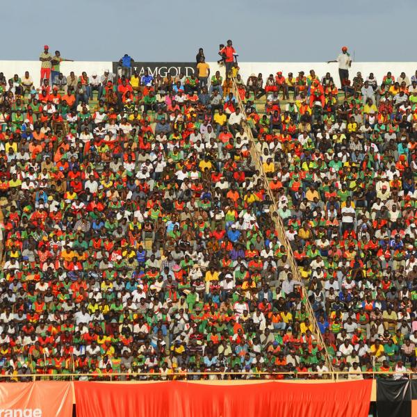 Le public dans un stade de football