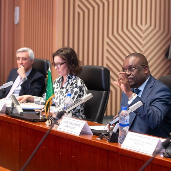 Hadja Lahbib aux côtés de Jean Kaseya